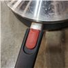 Image 2 : 2 WOLL DETACHABLE HANDLE PANS, WITH WOK AND ROCK GRIDDLE