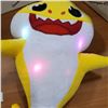 Image 5 : 3 NEW LIGHTS AND SOUND BABY SHARK PLUSH TOYS