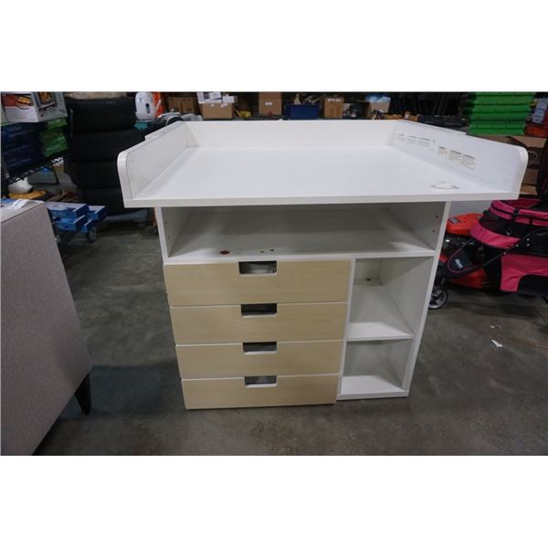 WHITE CHANGE TABLE WITH 4 DRAWERS