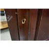 Image 7 : BOWED GLASS CORNER CABINET - NO KEY, SKELETON KEY REQUIRED