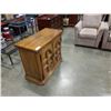 Image 2 : THOMASVILLE OAK FLIP TOP SERVER