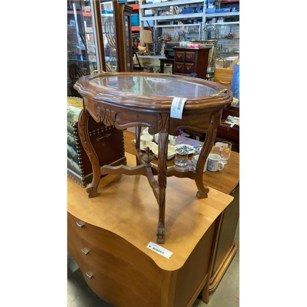 CARVED WOOD ENDTABLE WITH GLASS SERVING TRAY TOP