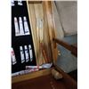 Image 3 : FOLDING EASEL WITH PASTEL PAINTS