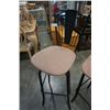 Image 4 : PAIR OF BAR STOOLS
