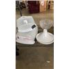 Image 1 : CAKE AND CUPCAKE TRANSPORTERS, GLASS PEDESTAL BOWL AND LIDDED SERVING DISH