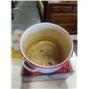 Image 7 : VINTAGE JEANNETTE FOOD PREP MACHINE WITH YOGURT MAKER AND ENAMEL POT