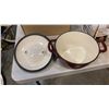 Image 3 : KITCHENAID POT WITH LID AND AMERICAN HARVEST DEHYDRATOR