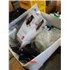 Image 3 : 3 BOXES OF TENSOR BANDAGES, MASKS AND MORE