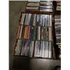 Image 2 : 4 TRAYS OF CDS