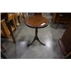 Image 2 : VINTAGE PARLOUR TABLE