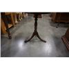 Image 3 : VINTAGE PARLOUR TABLE