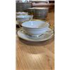 Image 2 : 72 PIECES OF ROSENTHAL SELB GERMAN AIDA CHINA SET AND 10 GOBLETS - 5 PLACE SETTING SERVING FOR 12, D