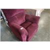 Image 7 : BURGUNDY LAZBOY RECLINER