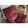 Image 8 : BURGUNDY LAZBOY RECLINER