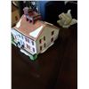 Image 21 : 8 CHRISTMAS HOUSE DECORATIONS