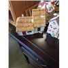 Image 4 : 8 CHRISTMAS HOUSE DECORATIONS