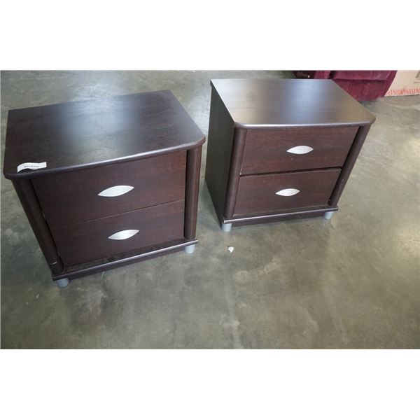 PAIR OF BULHOES ENDTABLES