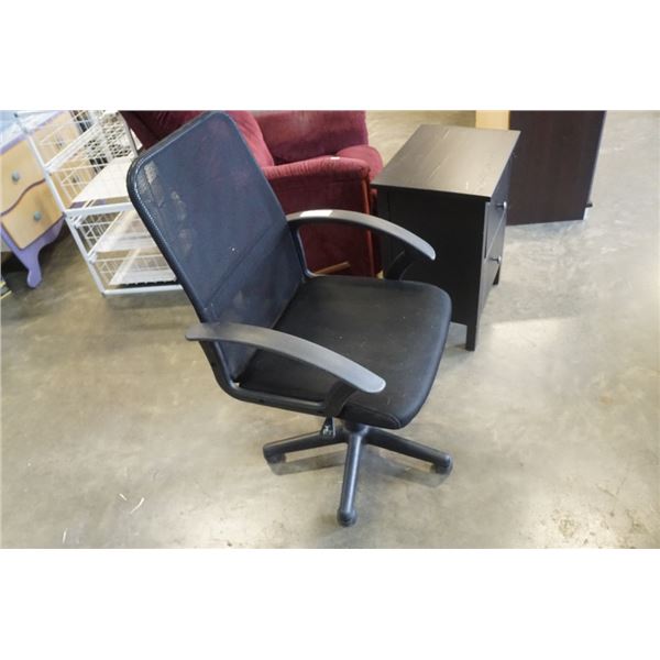 MESH BACK GAS LIFT OFFICE CHAIR