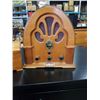 Image 2 : REPRODUCTION WELCO RADIO AND WOOD JEWELRY BOX