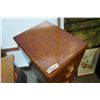Image 2 : WOOD 4 DRAWER CABINET WITH 2 FILING DRAWERS