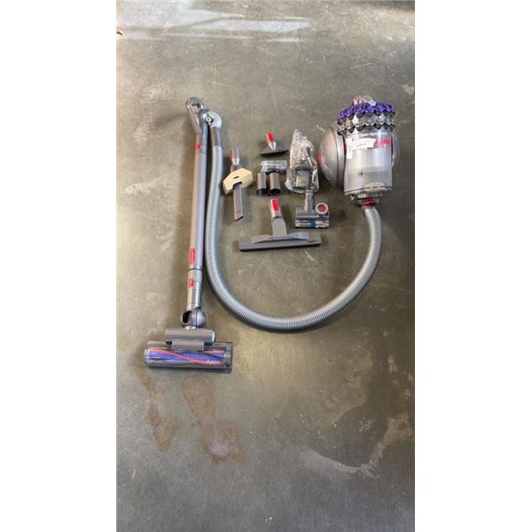 DYSON BIGBALL ANIMAL VACUUM TESTED AND WORKING RETAIL $599 PLUS ACCESSORIES