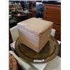 Image 1 : WICKER STORAGE OTTOMAN