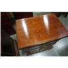 Image 4 : PAIR OF AMERICAN DREW 3 DRAWER NIGHTSTANDS