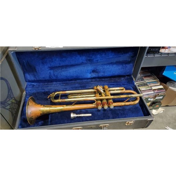 OXFORD TRUMPET IN CASE WITH MOUTHPIECE