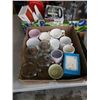 Image 2 : 4 TRAYS OF GLASSWARE, CUPS, KITCHEN ITEMS
