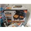 Image 2 : Ninja Foodi 6-in-1 8-qt. 2-Basket Air Fryer with DualZone Technology - Working, Retail $199.97