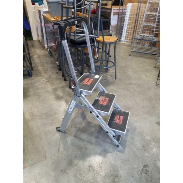 LITTLE GIANT 3 STEP LADDER