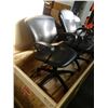 Image 2 : 3 ROLLING GAS LIFT OFFICE CHAIRS