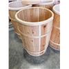 Image 4 : 4 WOOD BARRELS WITH PLASTIC INSERTS FOR RETAIL DISPLAY