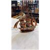 Image 8 : 3 SAILING SHIP FIGURES