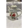 Image 1 : ROYAL ALBERT ROUGEFIELD TEAPOT