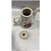 Image 3 : ROYAL ALBERT ROUGEFIELD TEAPOT
