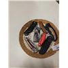 Image 2 : TRAY OF FOLDING POCKET KNIVES