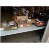 Image 1 : 3 TRAYS OF GLASS VASES, BAKING DISHES, KITCHEN ITEMS