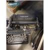 Image 2 : VINTAGE CAST IRON UNDERWOOD TYPEWRITER