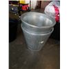 Image 2 : 3 METAL PLANTERS AND 2 METAL ICE BUCKETS