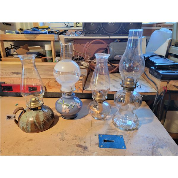 4 Kerosene Lamps