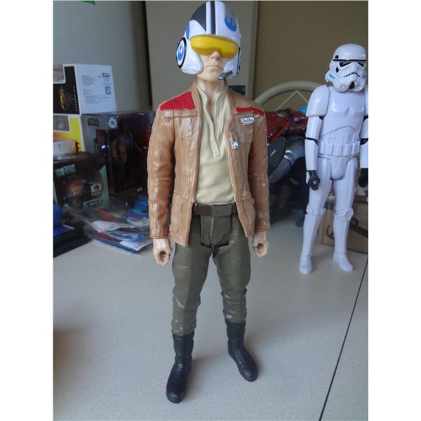 Hasbro Poe Dameron Fighter Pilot 12" Tall