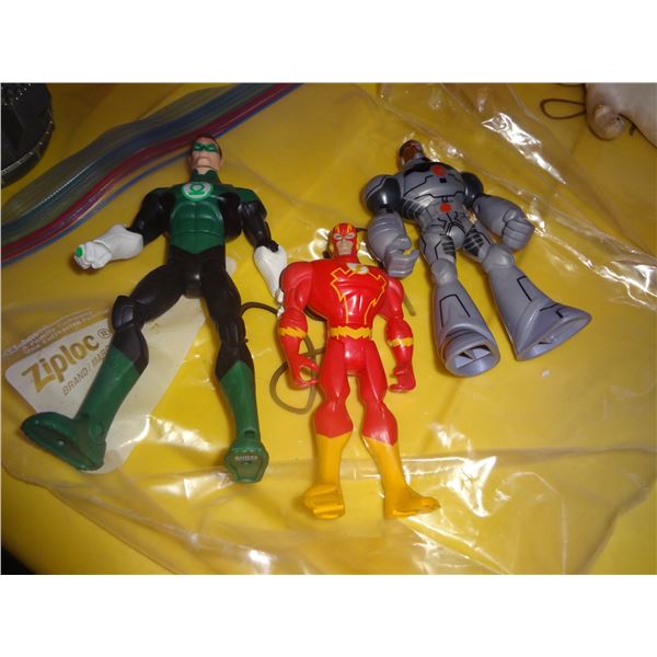 3 Justice League Figures