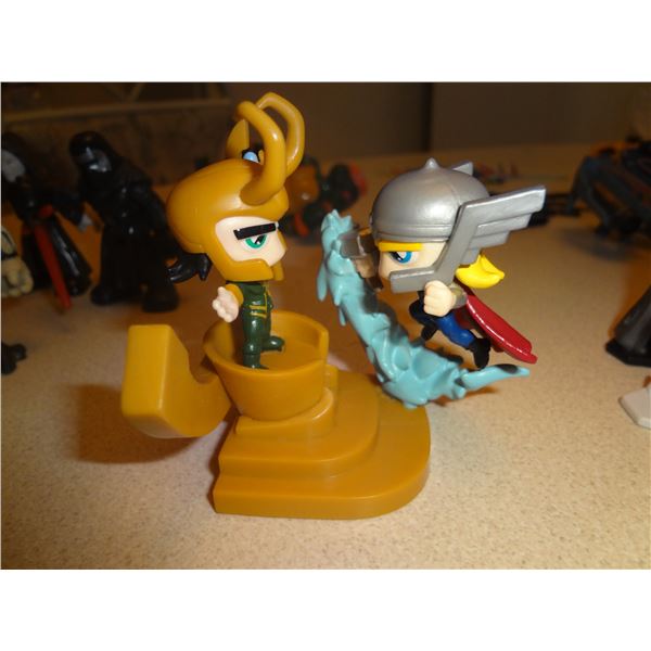 Thor Vs Loki Diarama