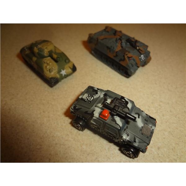 Micro Machines 2 Army Tankes and Humvee
