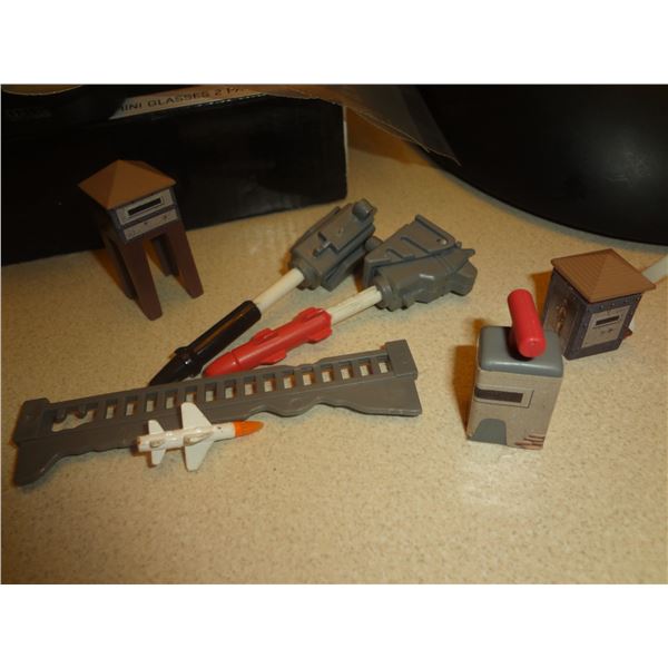 Micro Machines assorted accessories