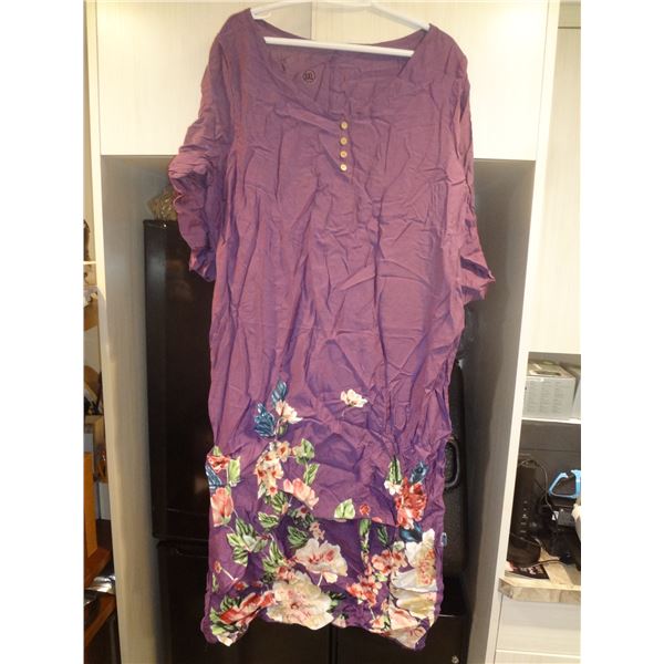 Brand New Ladies 5XL Purple Floral Dress