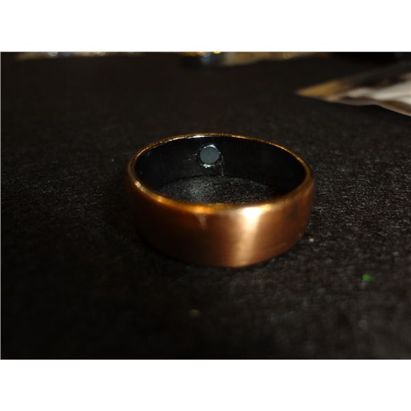 Mens Size 10 Ring with Magnets