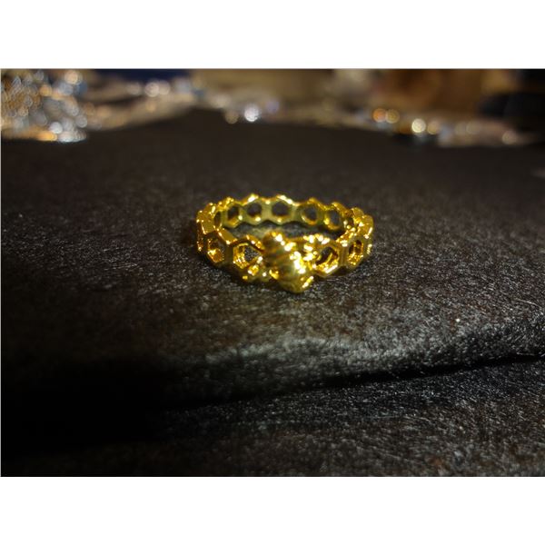 Size 7 Bumble Bee Ring