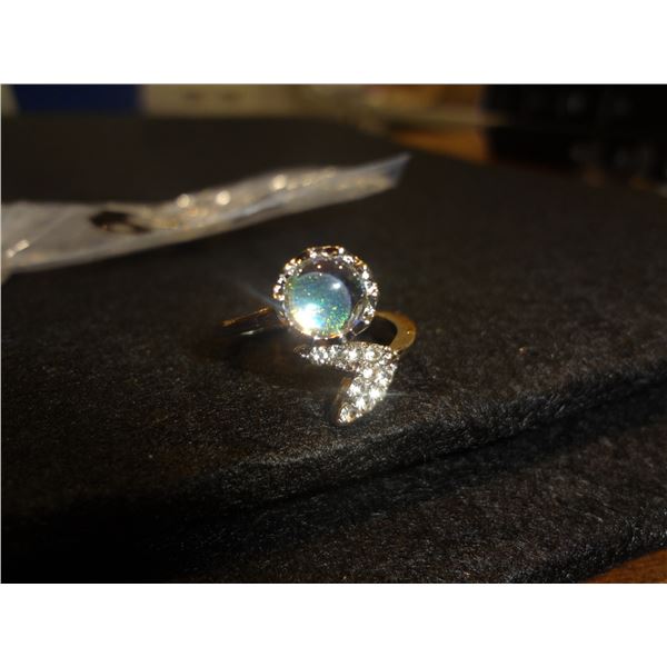 Size 8 Ladies Ring